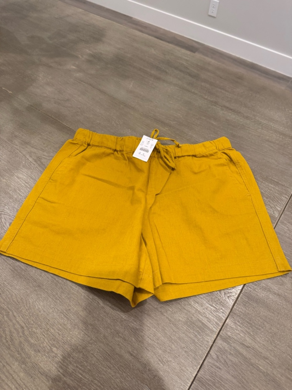 NWT! J. Crew Mustard Yellow Drawstring Linen-Cotton Blend Shorts